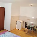 Homestay Neda *