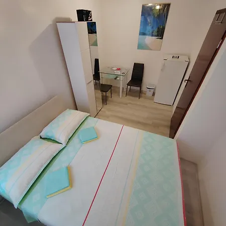 Ostanak kod kuće Neda *